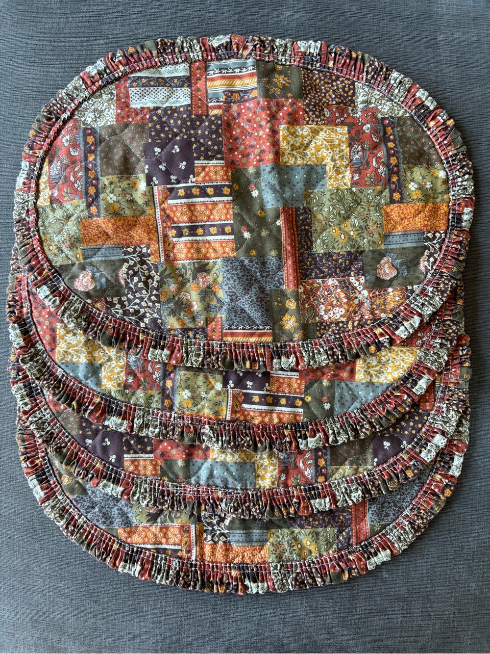 Boho Cottagecore Quilted Placemats Patchwork Floral Ruffle Oval Set of 4 VTG